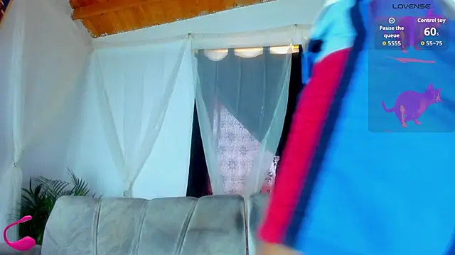 esteveen ortegas  online show from October 23, 3:00 pm