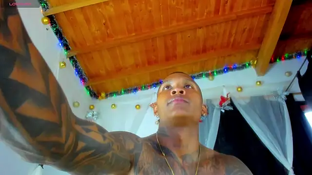 esteveen ortegas  online show from December 21, 10:10 pm