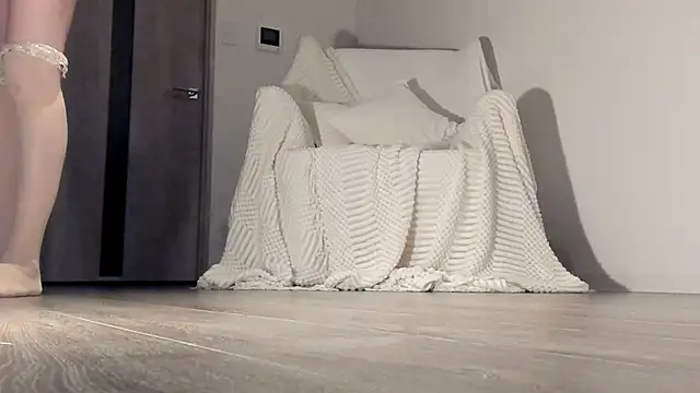 Lily 0000 online show from January 12, 2:24 pm