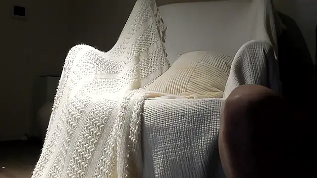 Lily 0000 online show from November 28, 6:08 pm