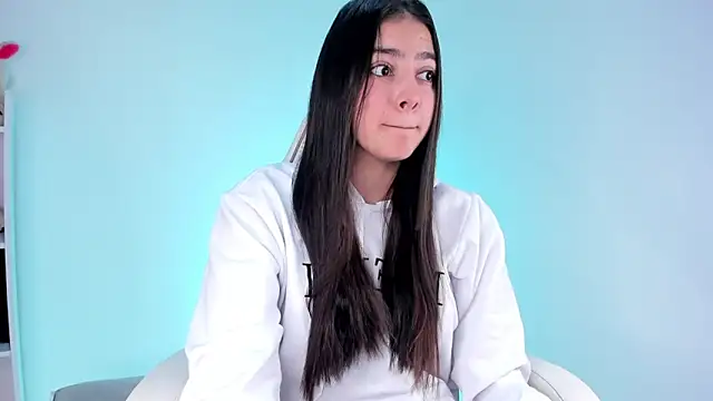 lili turner online show from February 28, 9:53 am