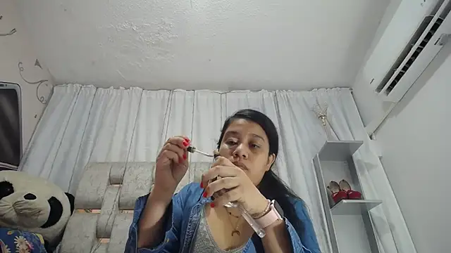 KEYRA-MILLER- online show from February 17, 2:20 am