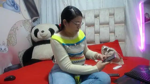 KEYRA-MILLER- online show from April 1, 2:46 am