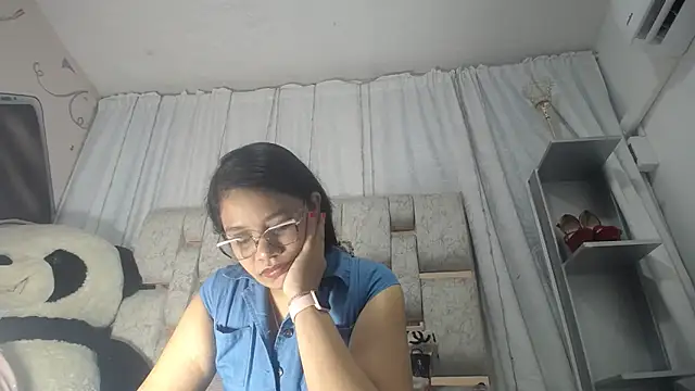 KEYRA-MILLER- online show from February 23, 1:51 am