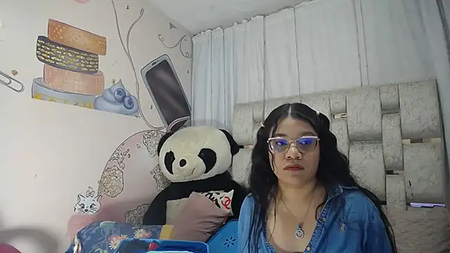 KEYRA-MILLER- online show from March 7, 1:12 am