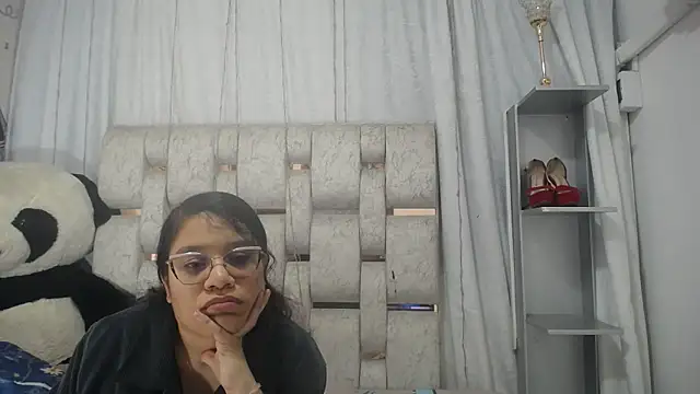 KEYRA-MILLER- online show from February 27, 2:23 am