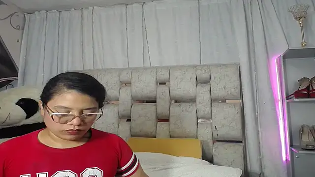 KEYRA-MILLER- online show from November 27, 2:23 am