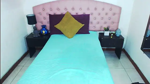 andrea safeira doll online show from January 9, 10:28 pm