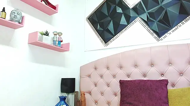 andrea safeira doll online show from April 3, 2:01 pm