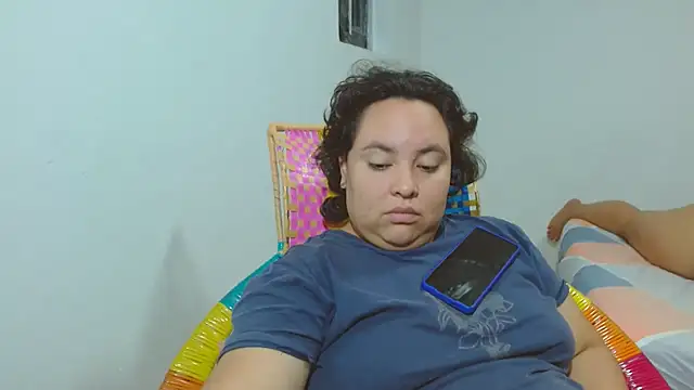 Snapshot of big_small_h0rny_ chatting on November 23, 1:37 am big small h0rny online show from November 23, 1:37 am