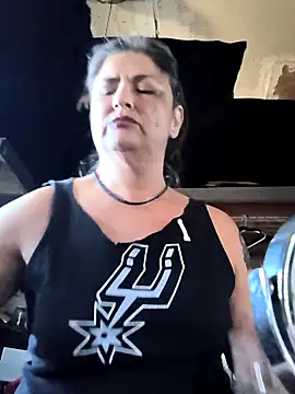 Snapshot of TexaSMESS_37 chatting on February 17, 9:12 pm TexaSMESS 37 online show from February 17, 9:12 pm