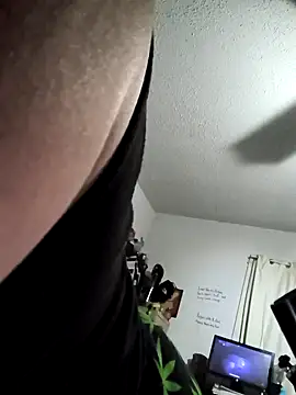 Snapshot of TexaSMESS_37 chatting on February 3, 6:22 am TexaSMESS 37 online show from February 3, 6:22 am