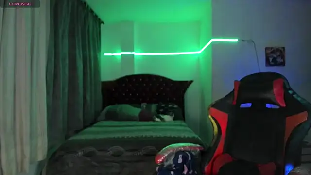 black wiidow online show from March 12, 8:40 am