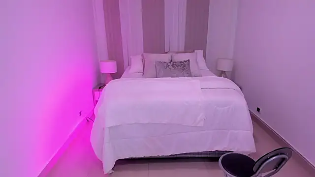 Leah Grey online show from November 27, 11:21 am