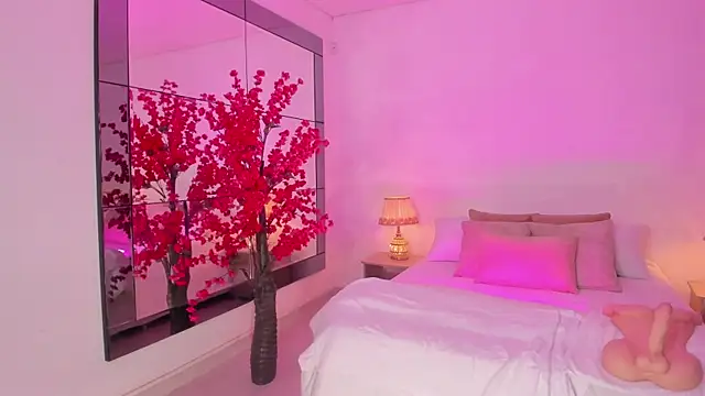 Leah Grey online show from April 15, 11:27 am