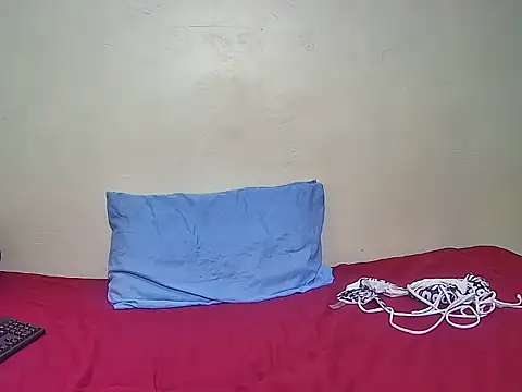 Cardi-Calliente online show from March 21, 8:02 pm