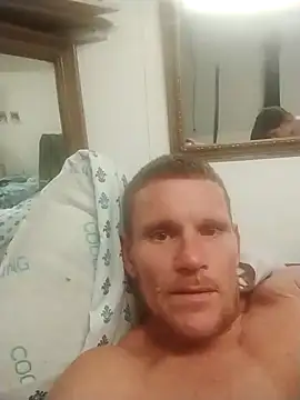 Snapshot of johnloonng chatting on January 11, 6:35 am johnloonng online show from January 11, 6:35 am