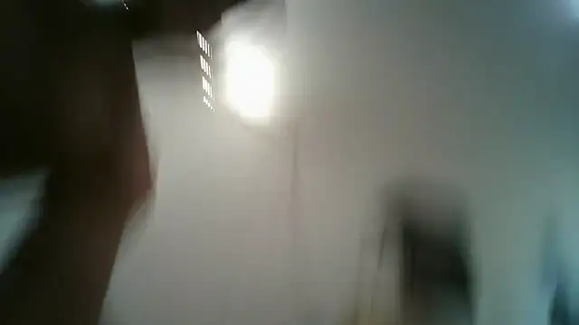 Snapshot of johnloonng chatting on December 2, 5:10 am johnloonng online show from December 2, 5:10 am