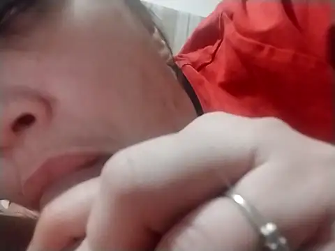 Snapshot of johnloonng chatting on February 20, 3:45 am johnloonng online show from February 20, 3:45 am