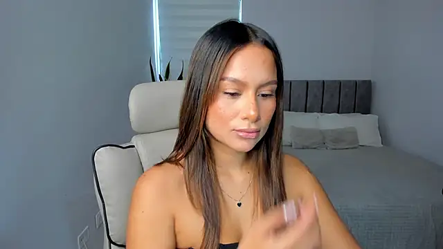 Snapshot of AndreaMartini chatting on February 26, 10:04 pm AndreaMartini online show from February 26, 10:04 pm