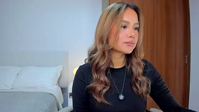 Snapshot of AndreaMartini chatting on October 22, 1:49 am AndreaMartini online show from October 22, 1:49 am