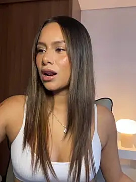 Snapshot of AndreaMartini chatting on March 11, 10:42 pm AndreaMartini online show from March 11, 10:42 pm