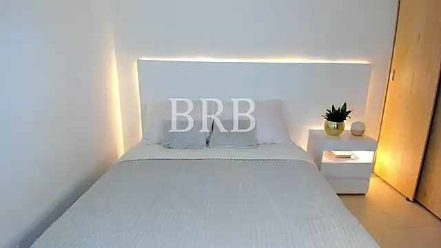 Snapshot of AndreaMartini chatting on January 7, 1:28 am AndreaMartini online show from January 7, 1:28 am