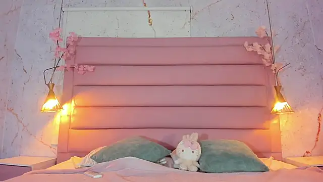 Lezy  online show from October 7, 7:37 pm