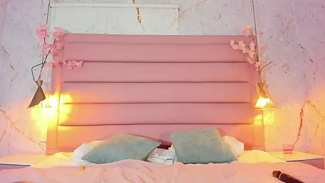 Lezy  online show from October 15, 7:44 pm