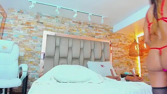 karla dunn online show from December 5, 8:39 pm