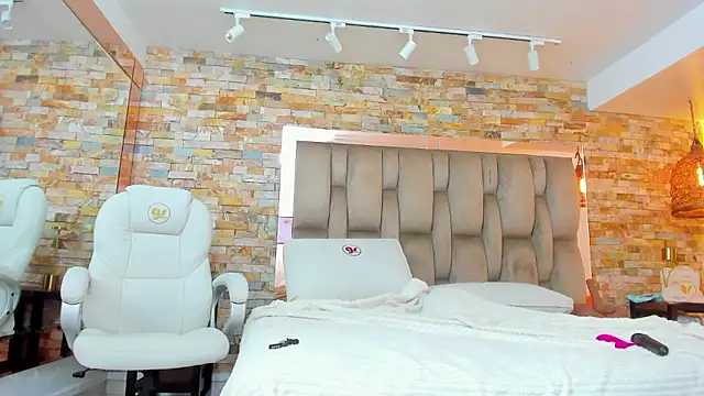 karla dunn online show from January 14, 9:07 pm