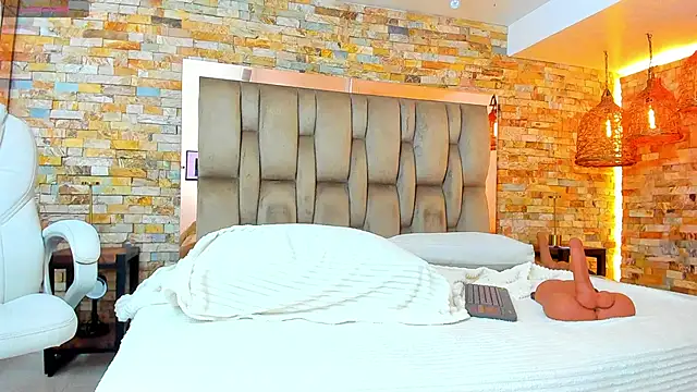 Snapshot of karla_dunn chatting on October 25, 8:20 pm karla dunn online show from October 25, 8:20 pm