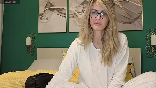 Snapshot of hotjessyca chatting on January 16, 5:44 am hotjessyca online show from January 16, 5:44 am