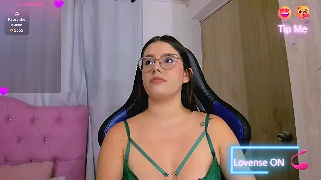 Snapshot of ParisShayk chatting on July 14, 11:33 pm ParisShayk online show from July 14, 11:33 pm