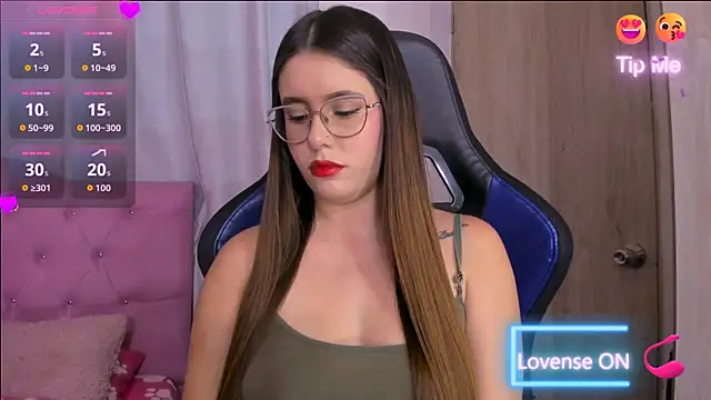 Snapshot of ParisShayk chatting on June 19, 6:03 pm ParisShayk online show from June 19, 6:03 pm