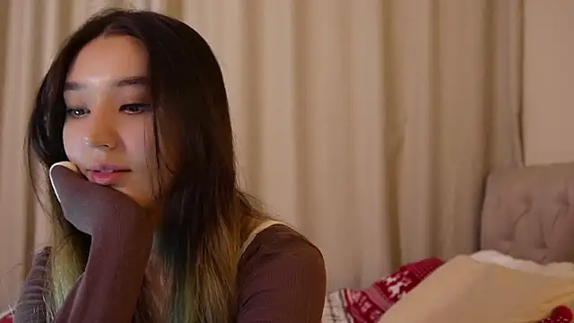 Sarasuo1 online show from December 21, 12:06 pm