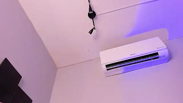 Snapshot of BRYXXXON1 chatting on October 1, 3:27 pm BRYXXXON1 online show from October 1, 3:27 pm