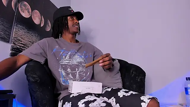 Snapshot of BRYXXXON1 chatting on October 8, 5:24 pm BRYXXXON1 online show from October 8, 5:24 pm