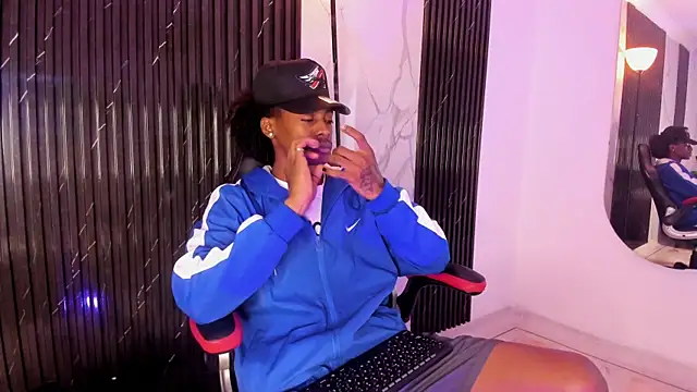 Snapshot of BRYXXXON1 chatting on February 20, 1:19 pm BRYXXXON1 online show from February 20, 1:19 pm