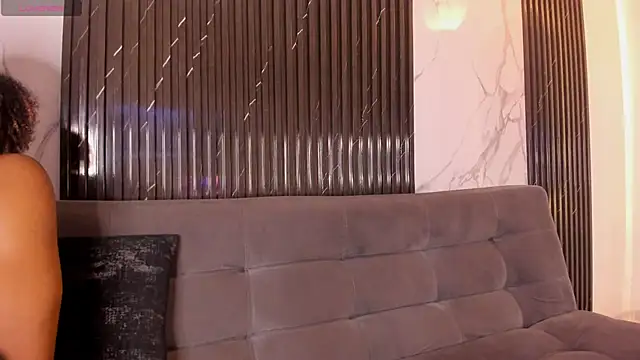 Snapshot of BRYXXXON1 chatting on February 8, 6:43 am BRYXXXON1 online show from February 8, 6:43 am