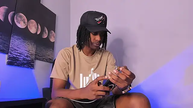 Snapshot of BRYXXXON1 chatting on October 4, 4:08 pm BRYXXXON1 online show from October 4, 4:08 pm