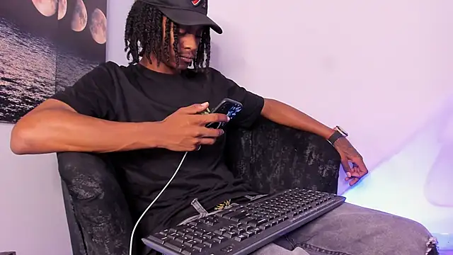 Snapshot of BRYXXXON1 chatting on October 5, 4:53 pm BRYXXXON1 online show from October 5, 4:53 pm