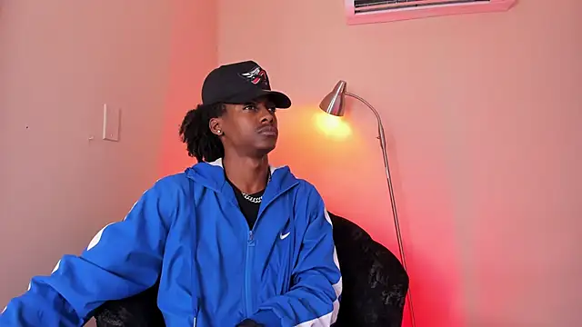 Snapshot of BRYXXXON1 chatting on February 25, 1:53 pm BRYXXXON1 online show from February 25, 1:53 pm