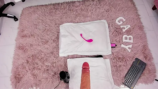 Snapshot of GabyRhodes chatting on February 21, 10:26 pm GabyRhodes online show from February 21, 10:26 pm