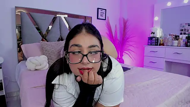 GabyRhodes online show from April 15, 7:58 pm