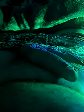 Snapshot of balamuc97 chatting on November 30, 10:10 pm balamuc97 online show from November 30, 10:10 pm