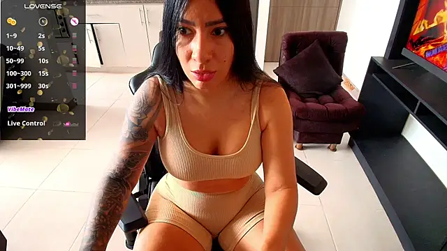 Pamela-fit online show from May 18, 7:40 pm