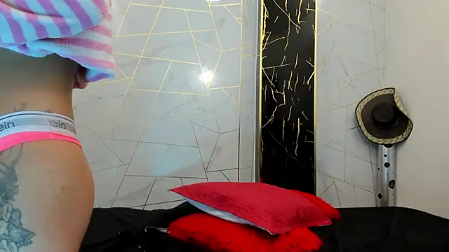 Cloeandtyfanny online show from October 12, 3:08 am