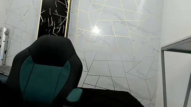 Cloeandtyfanny online show from November 3, 9:07 pm