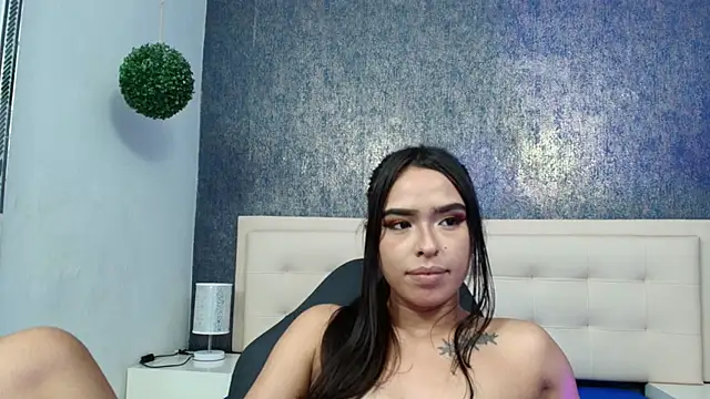 Cloeandtyfanny online show from April 2, 1:46 am